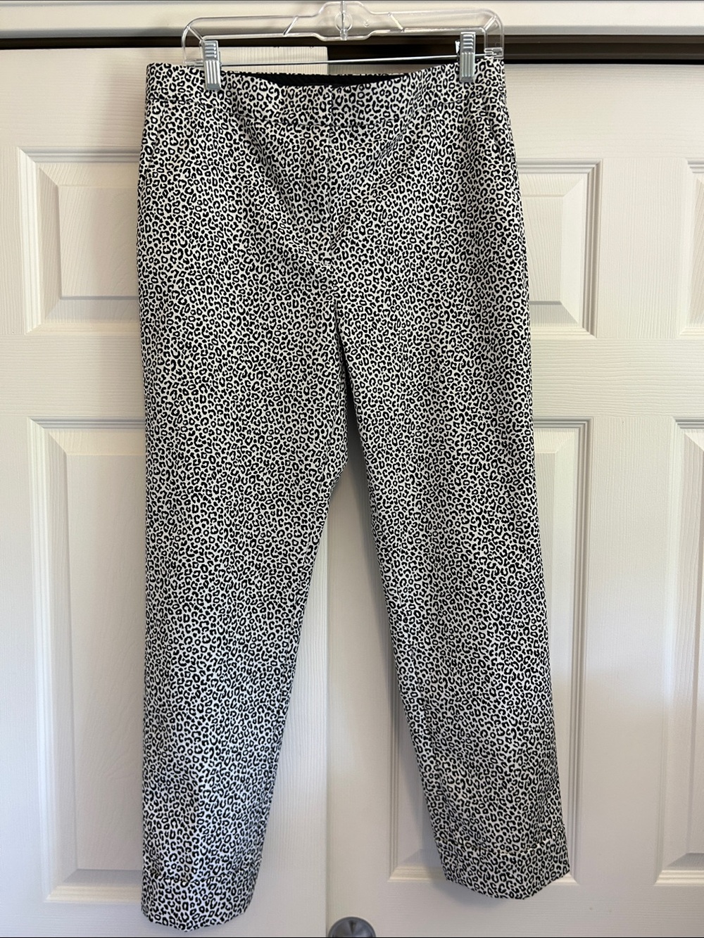 Ann Taylor Black & White Leopard Straight Leg Cuffed Pants